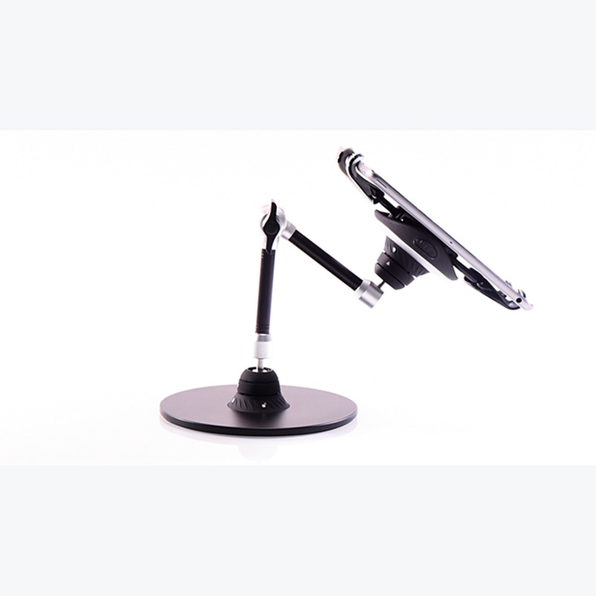 Rhino 360 kit studio angle with Bridge 360 articulation